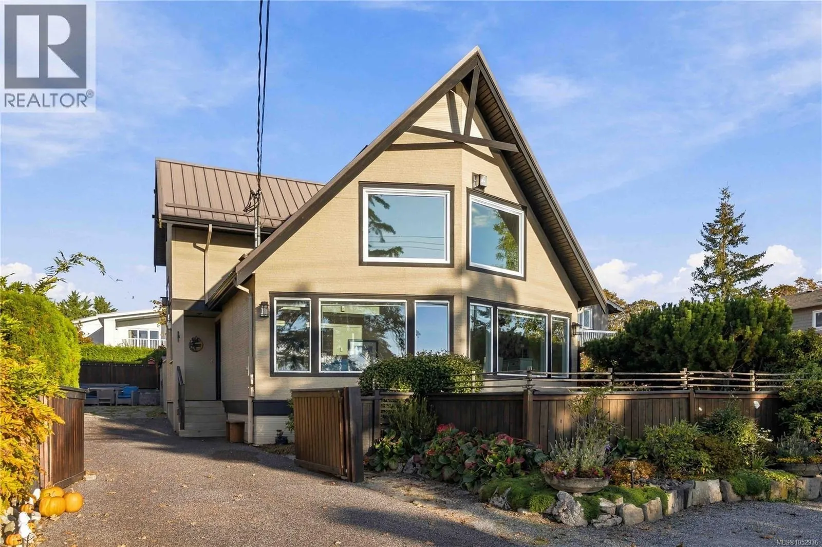 10189 West Saanich Rd
