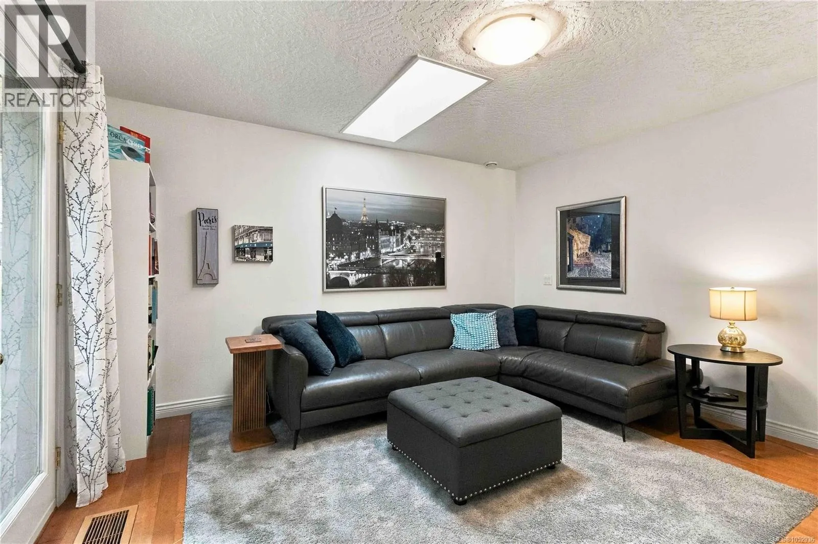 10189 West Saanich Rd