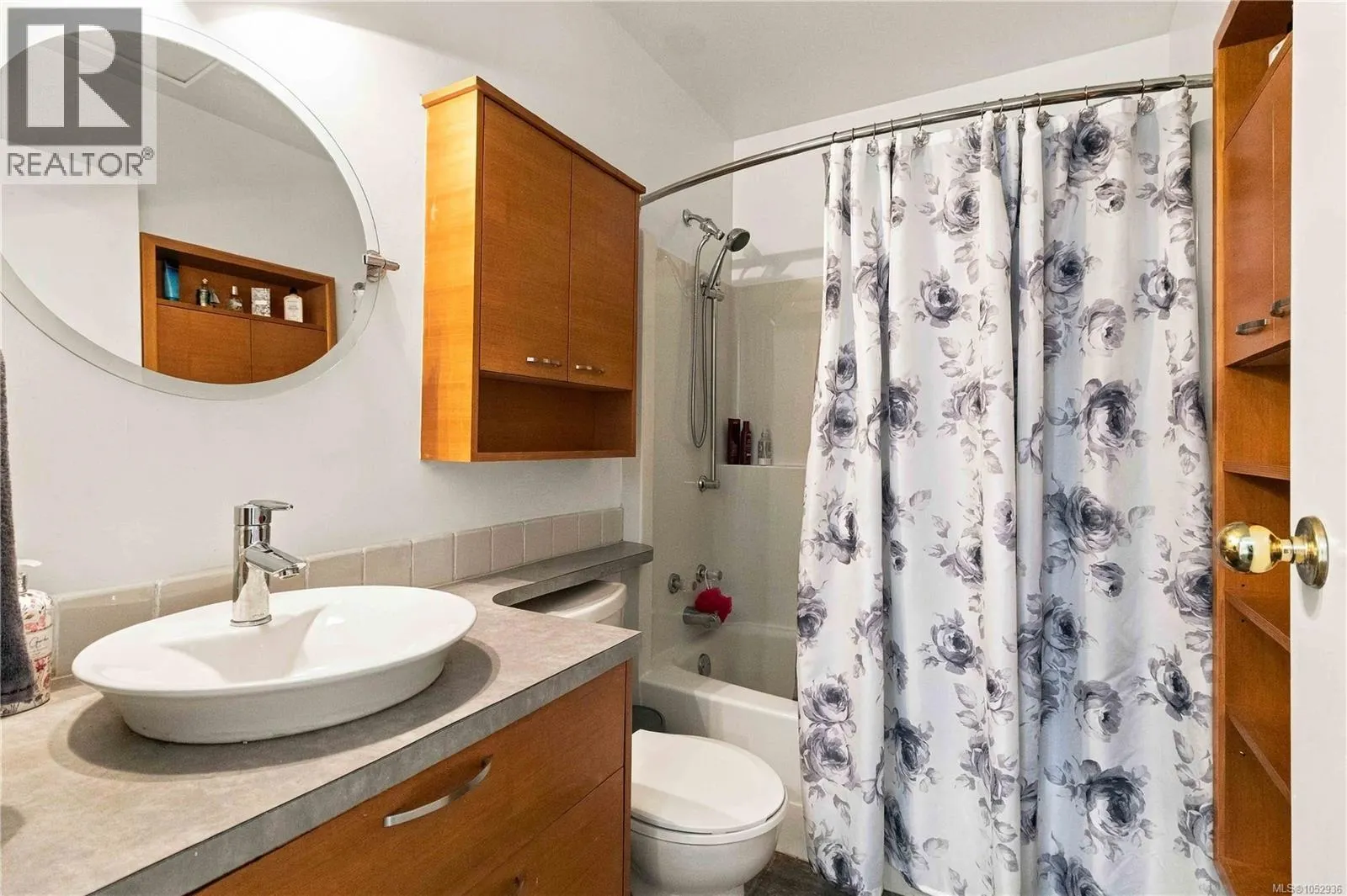 10189 West Saanich Rd