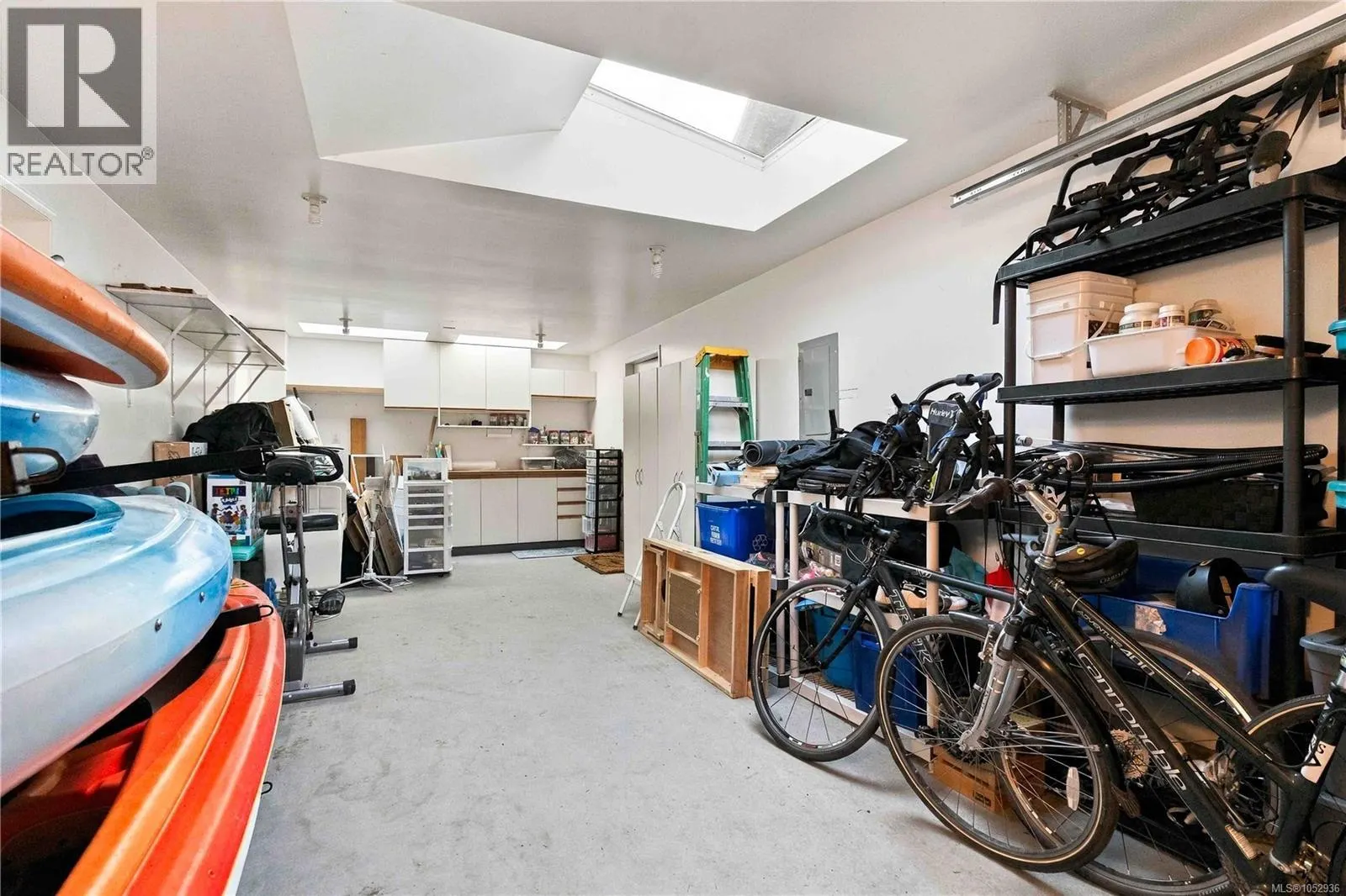 10189 West Saanich Rd