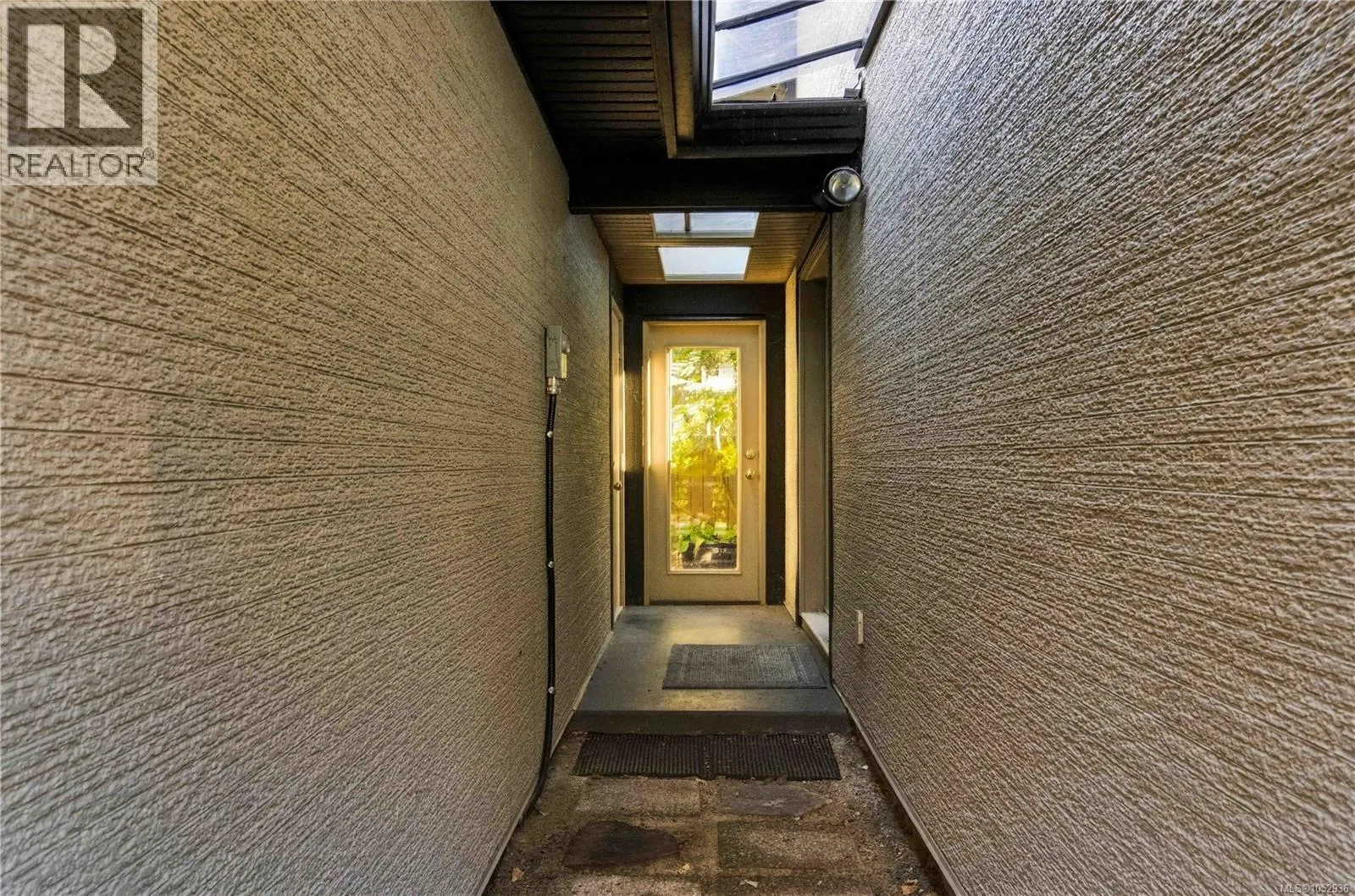 10189 West Saanich Rd