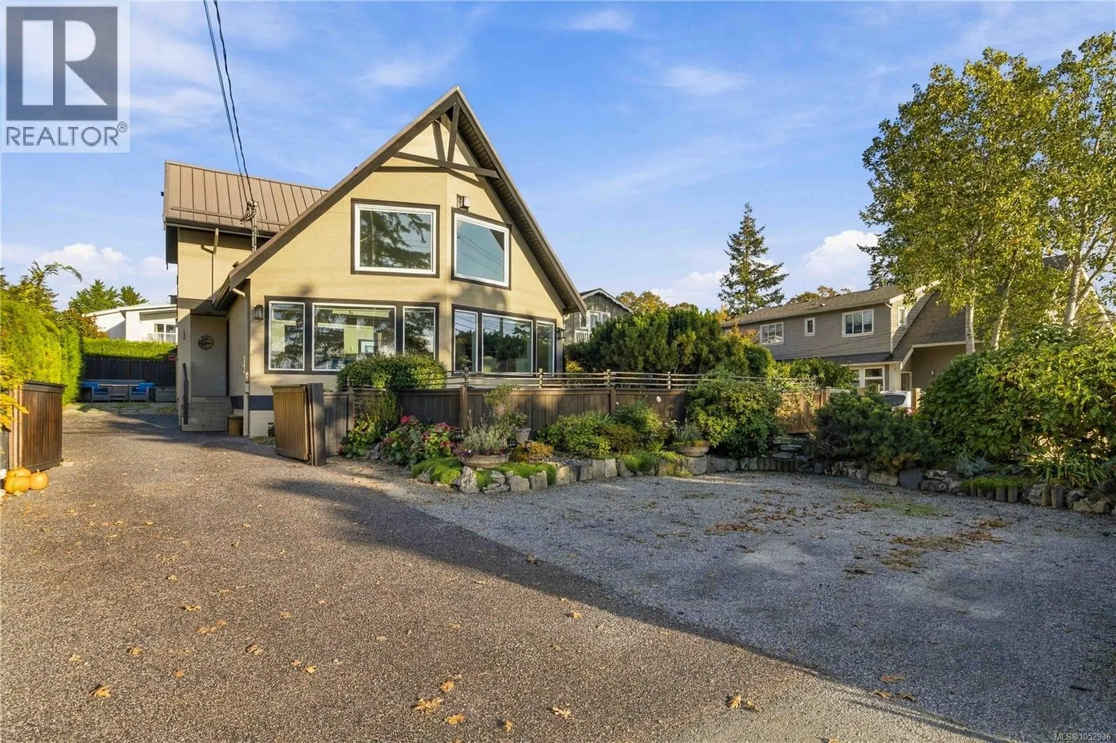 10189 West Saanich Rd