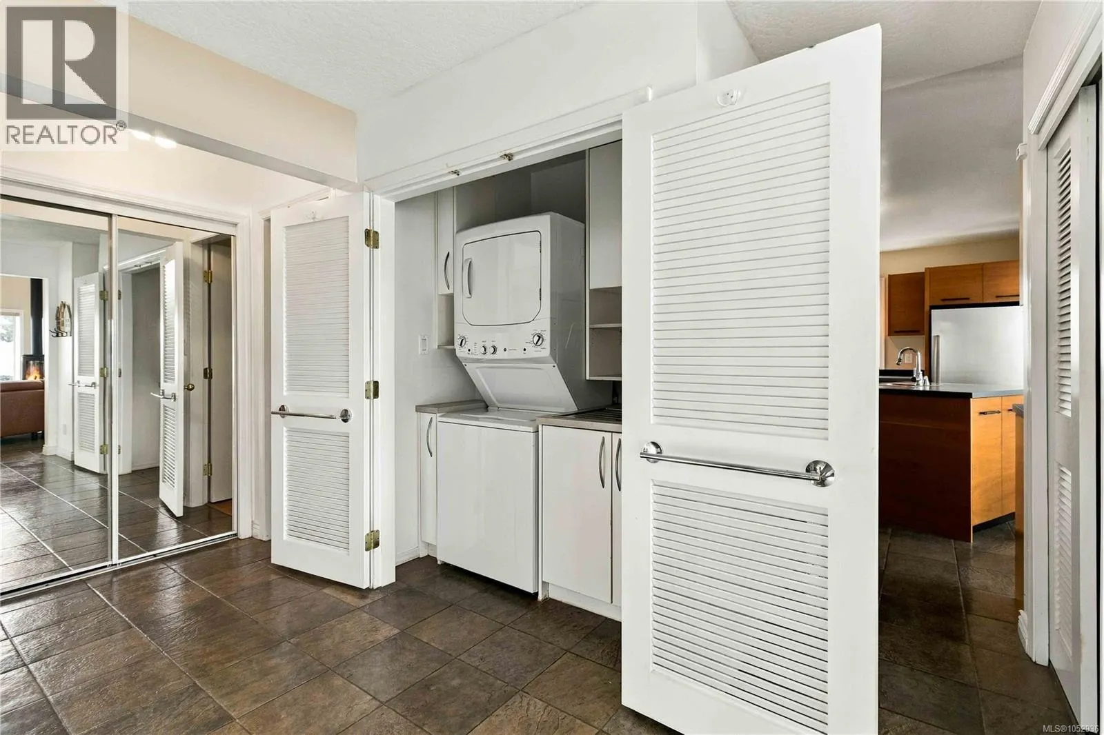 10189 West Saanich Rd