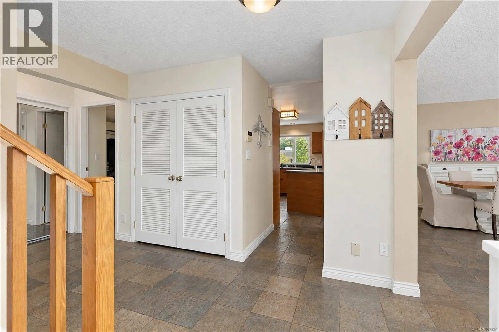 10189 West Saanich Rd