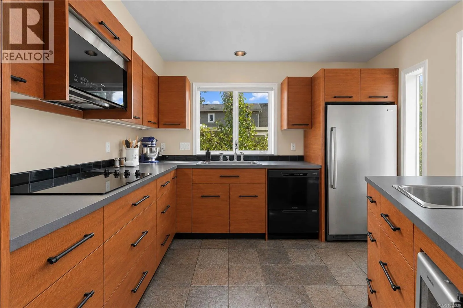 10189 West Saanich Rd