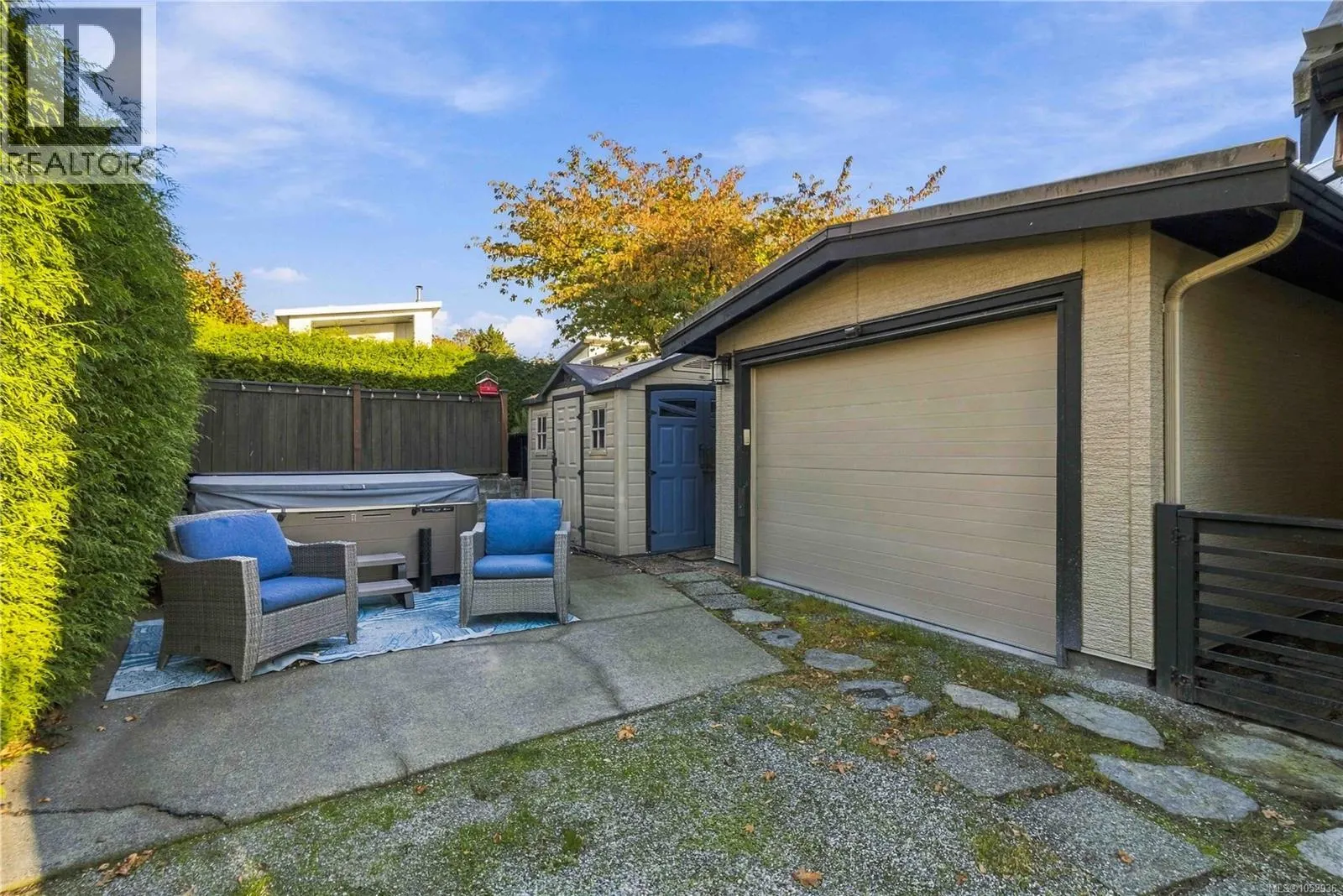 10189 West Saanich Rd