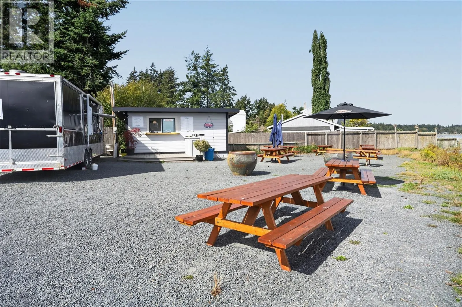 6001/6010 Island Hwy W