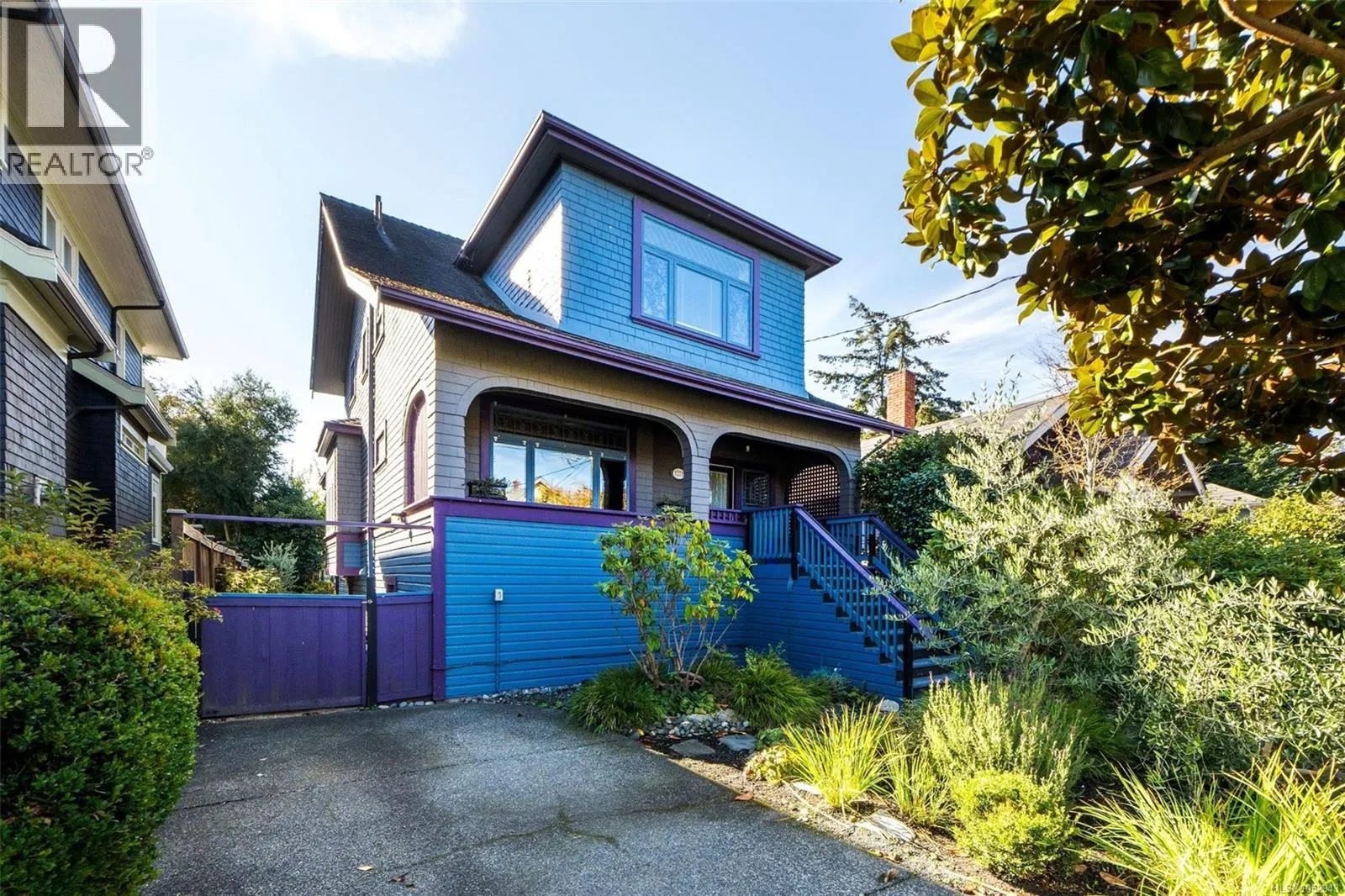 1271 McKenzie St