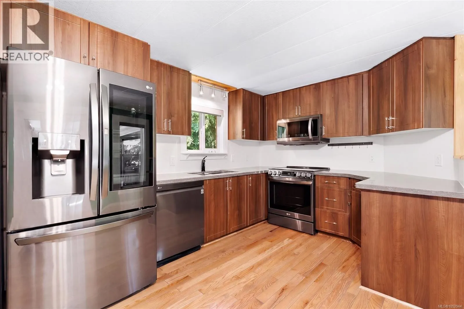 C24 920 Whittaker Rd