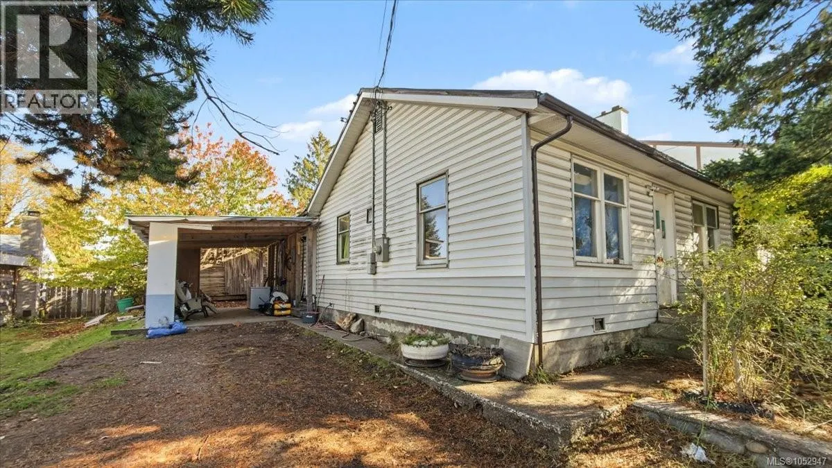 641 Dogwood St