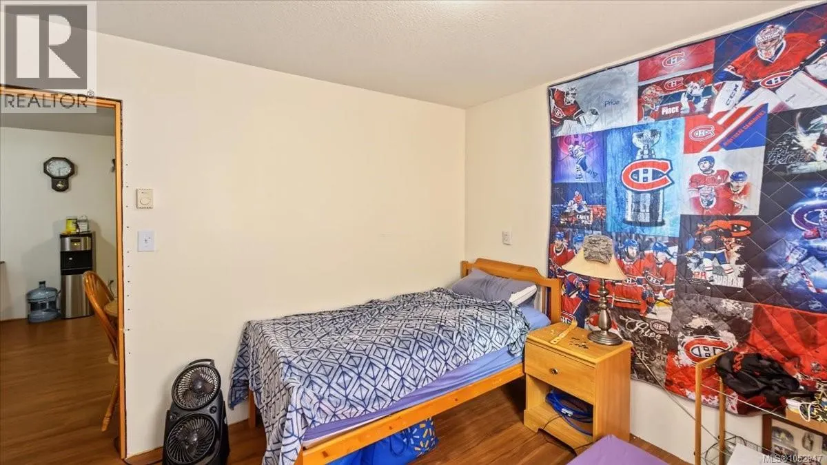 641 Dogwood St