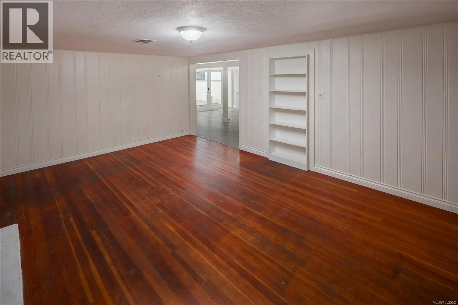 218 Beach Dr