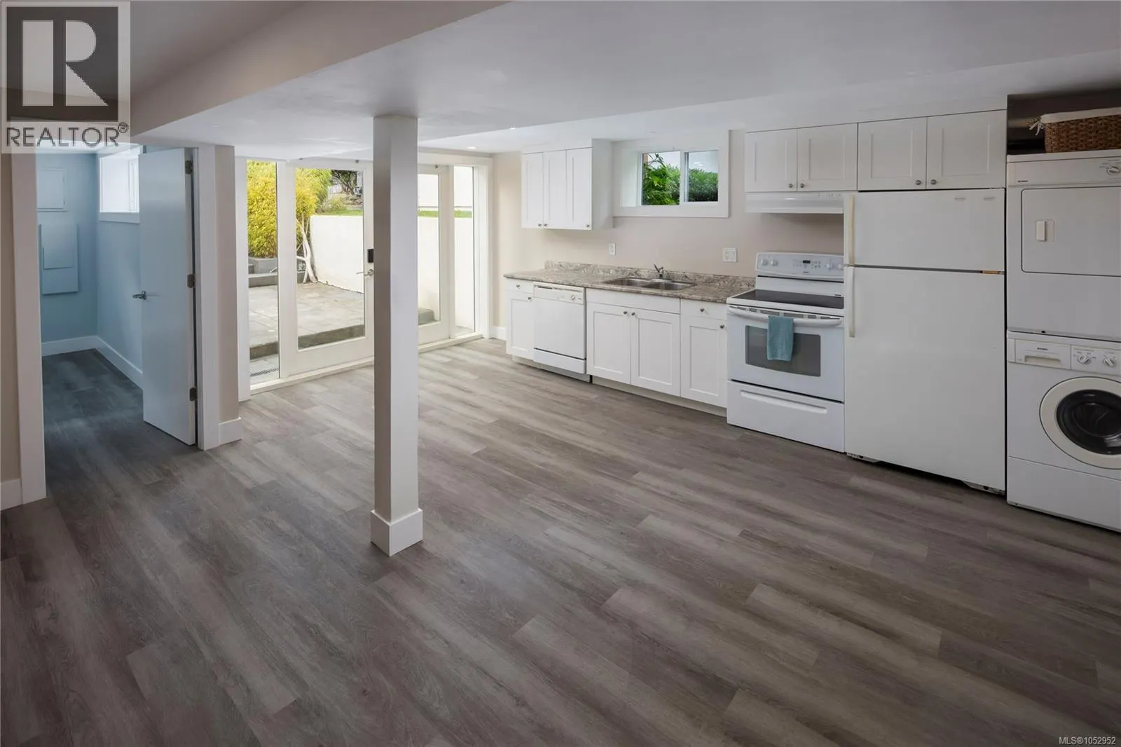 218 Beach Dr