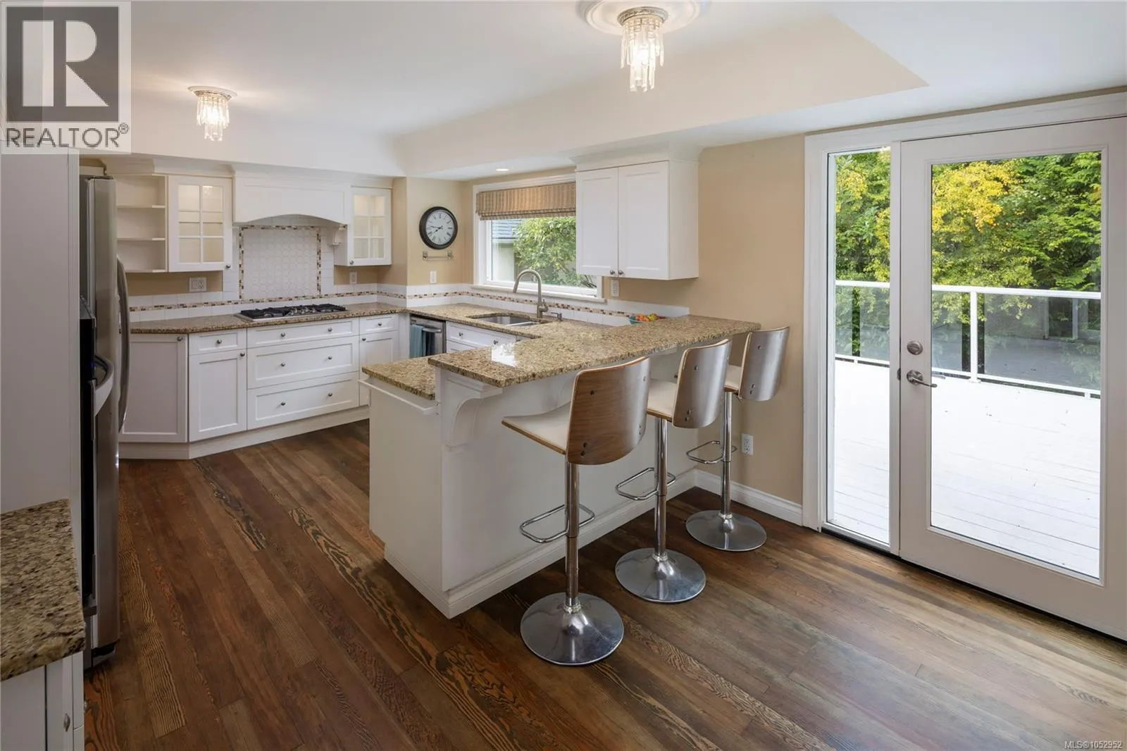 218 Beach Dr