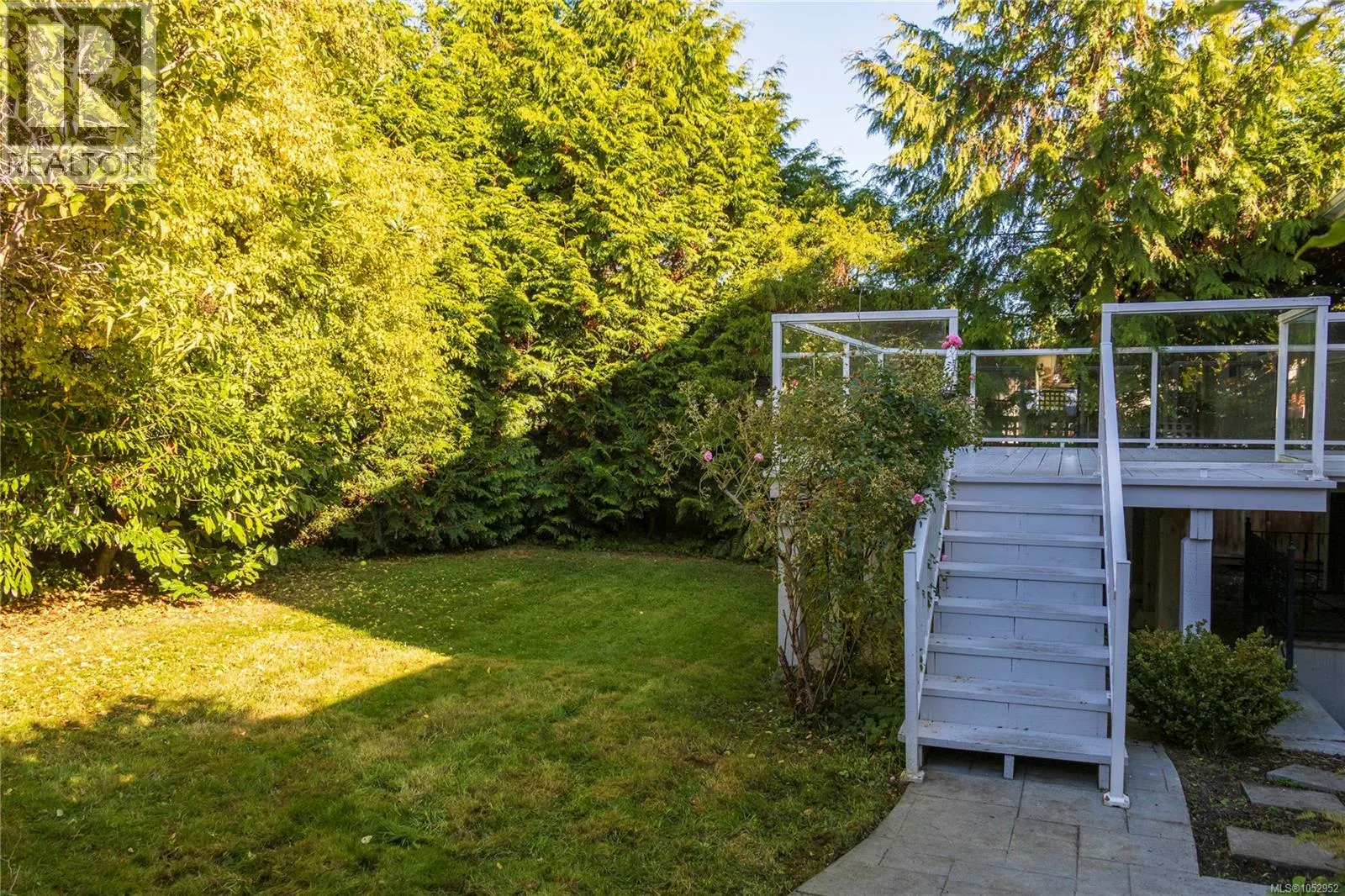218 Beach Dr