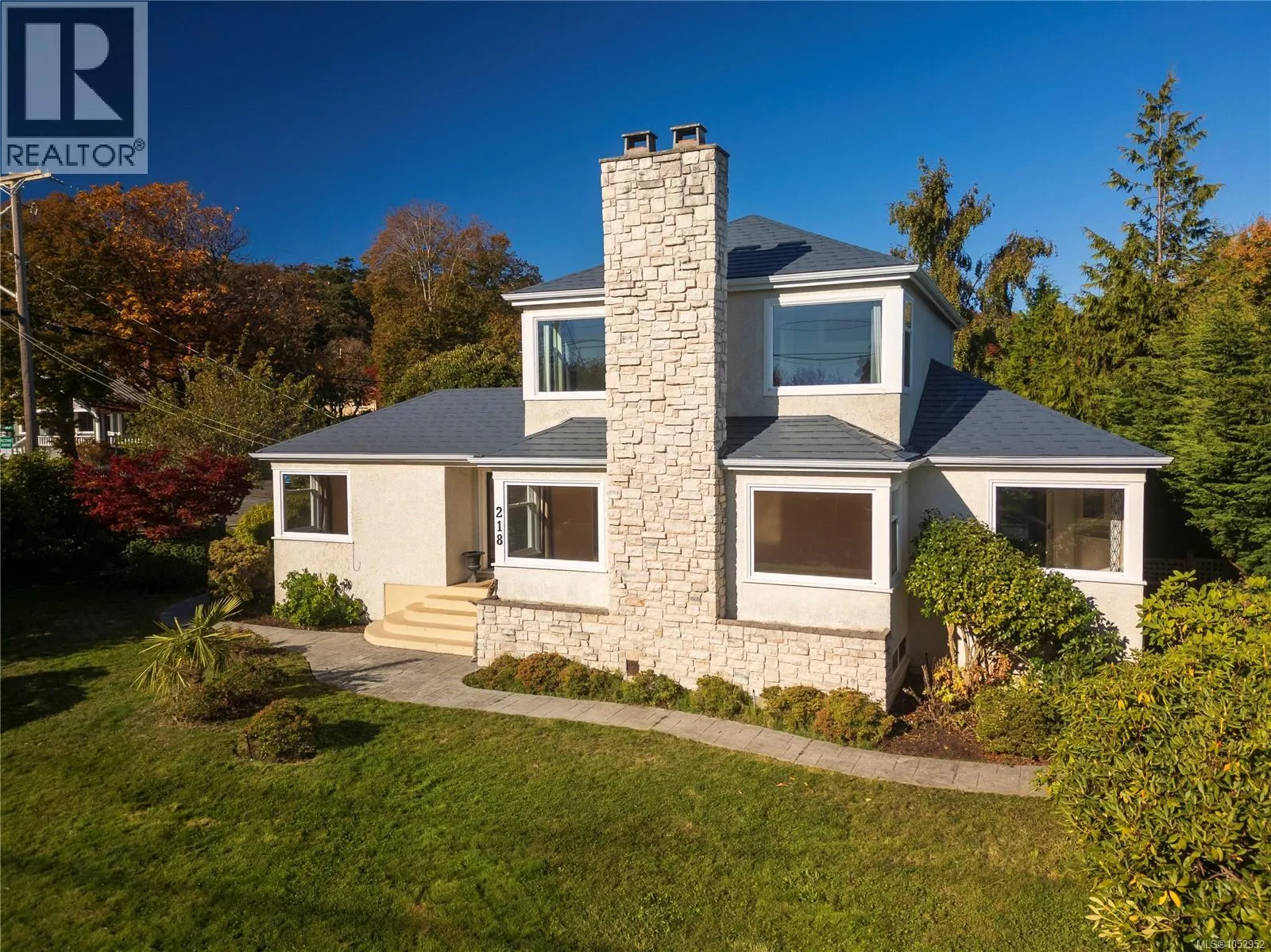 218 Beach Dr