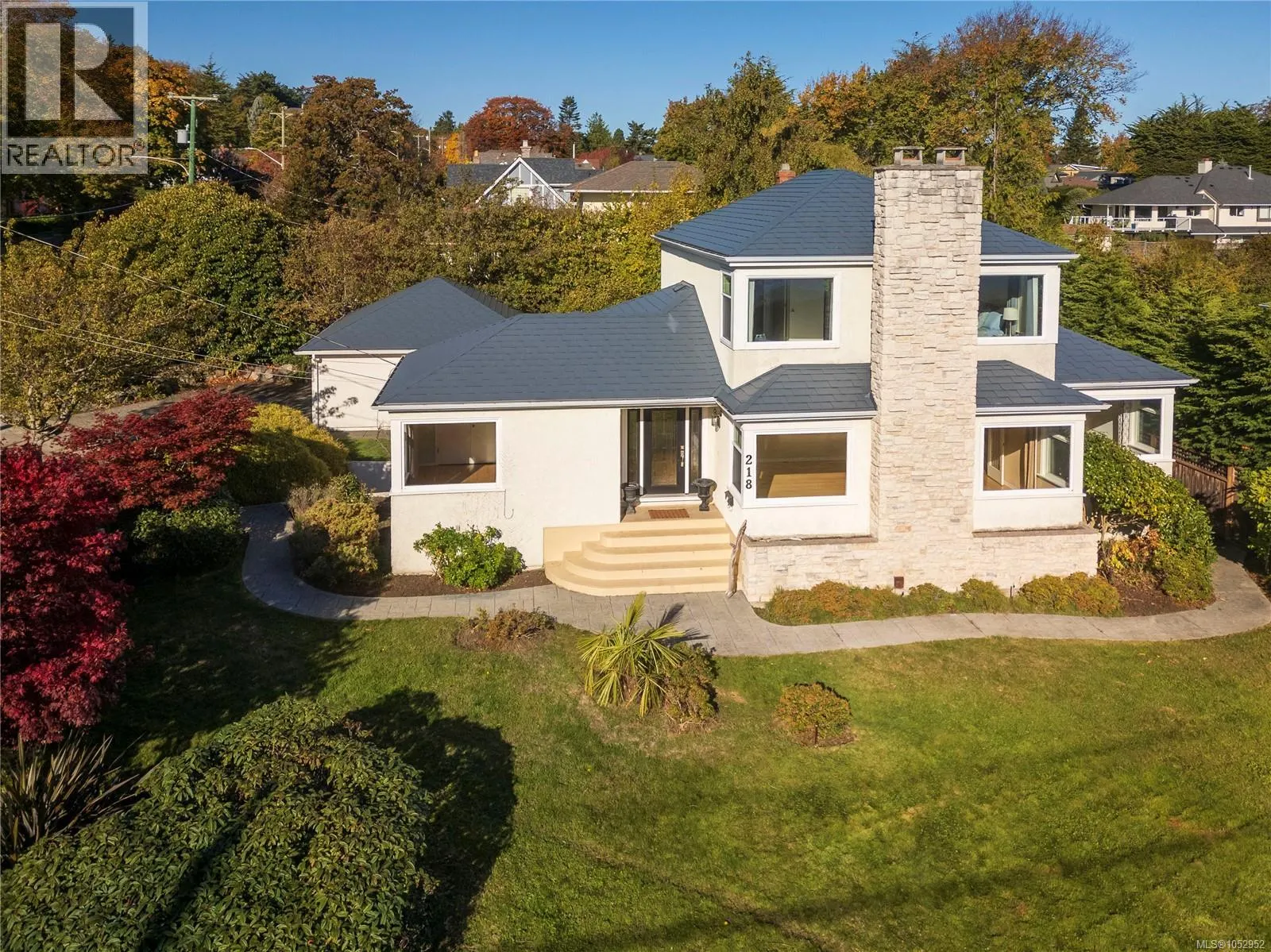 218 Beach Dr