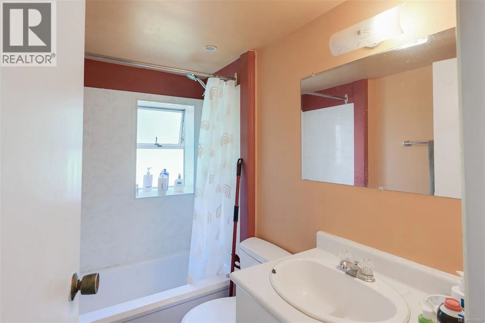 1620 Camosun St