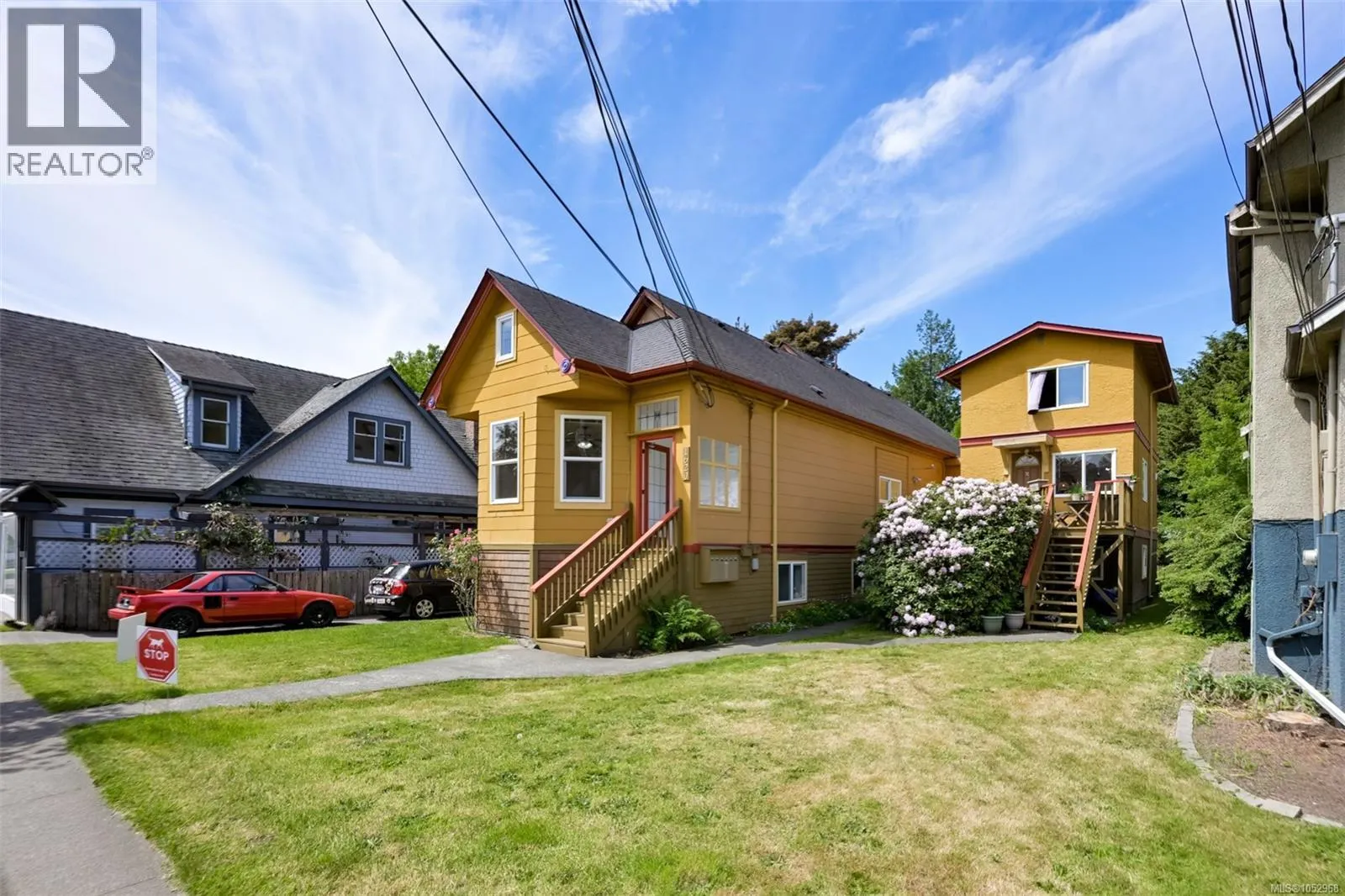 1620 Camosun St