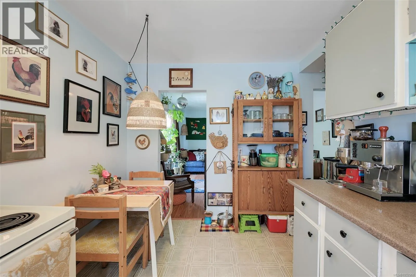 1620 Camosun St