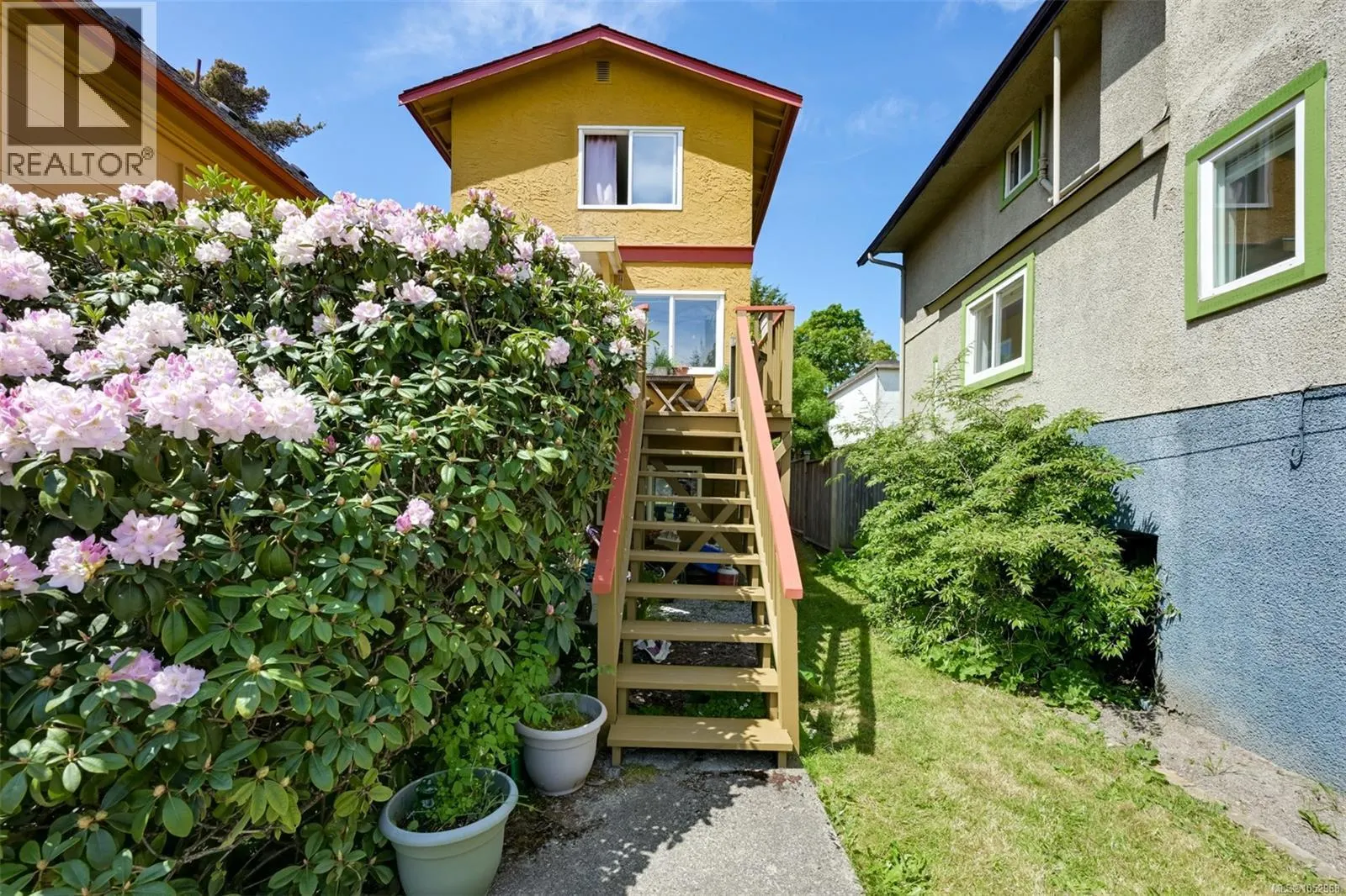 1620 Camosun St