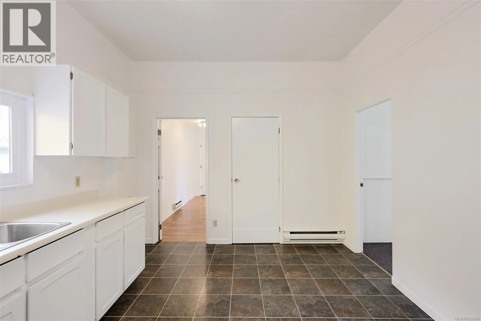 1620 Camosun St