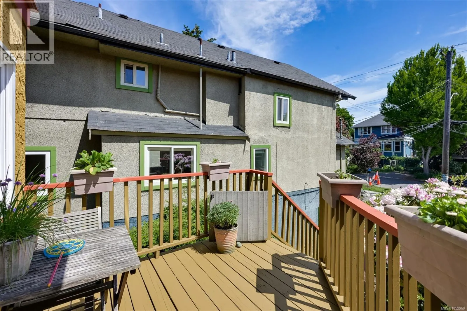 1620 Camosun St