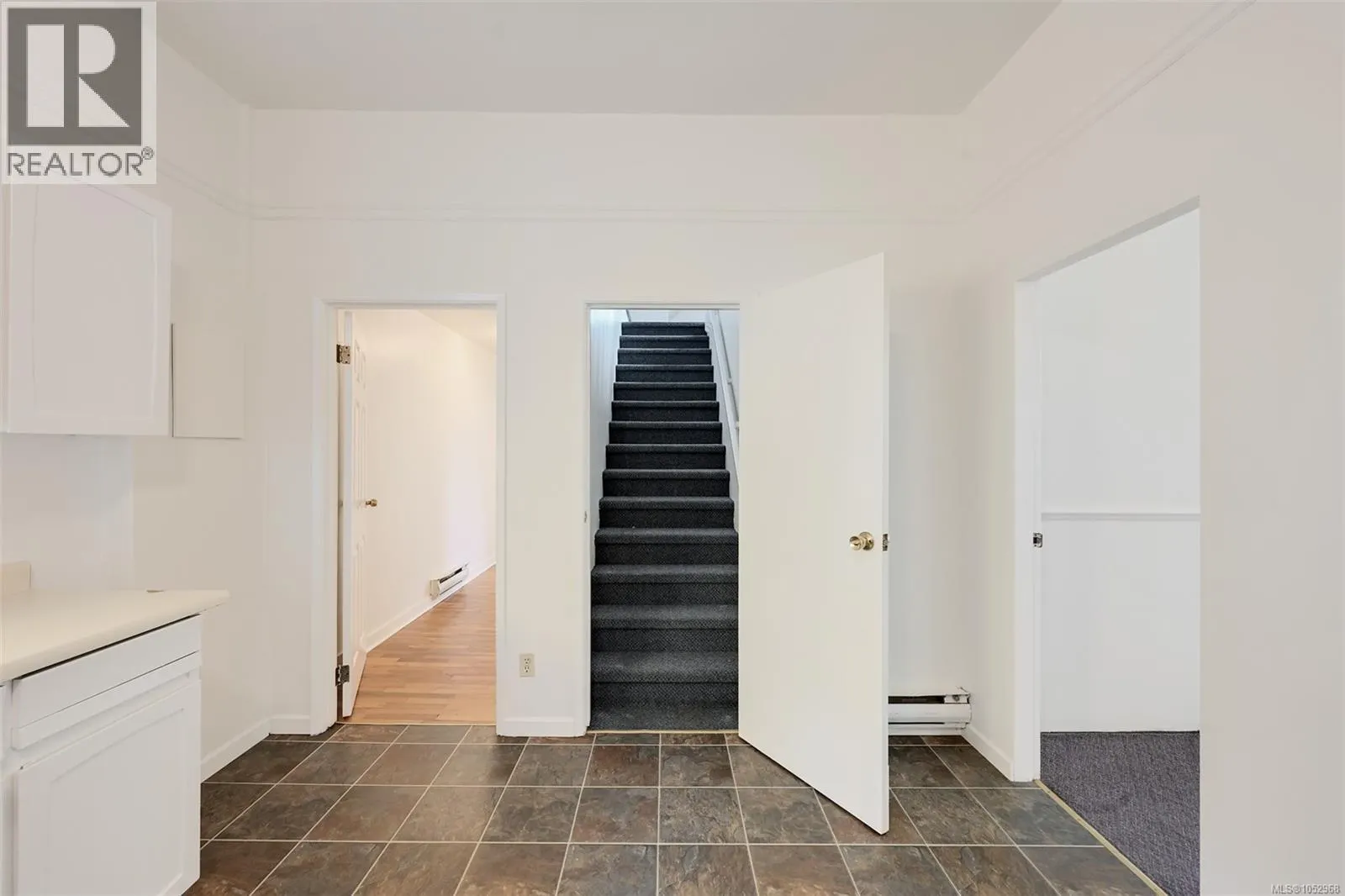 1620 Camosun St