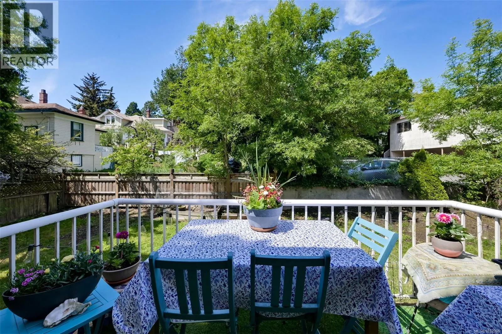 1620 Camosun St