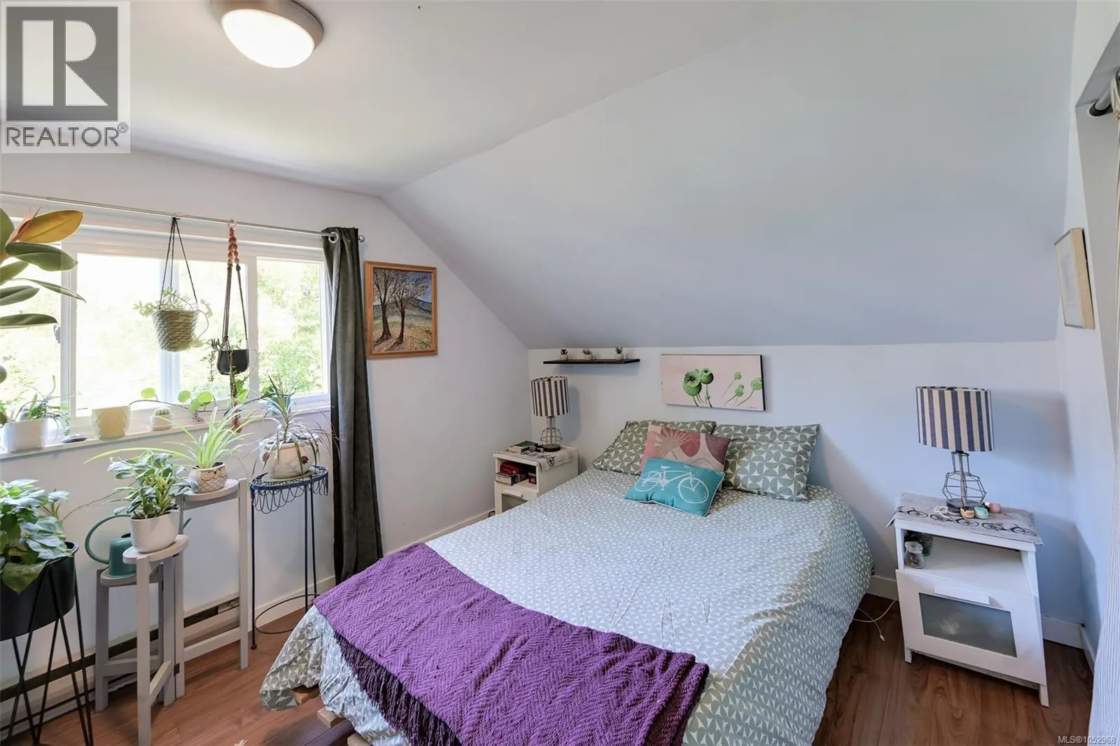 1620 Camosun St