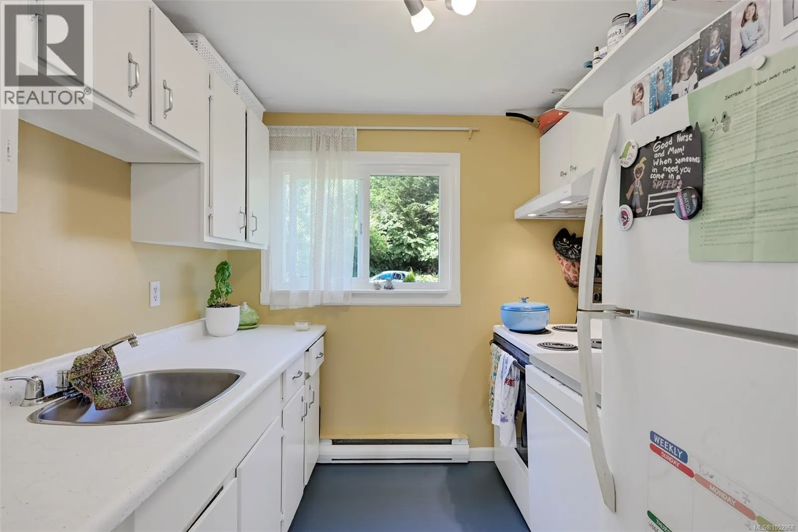 1620 Camosun St