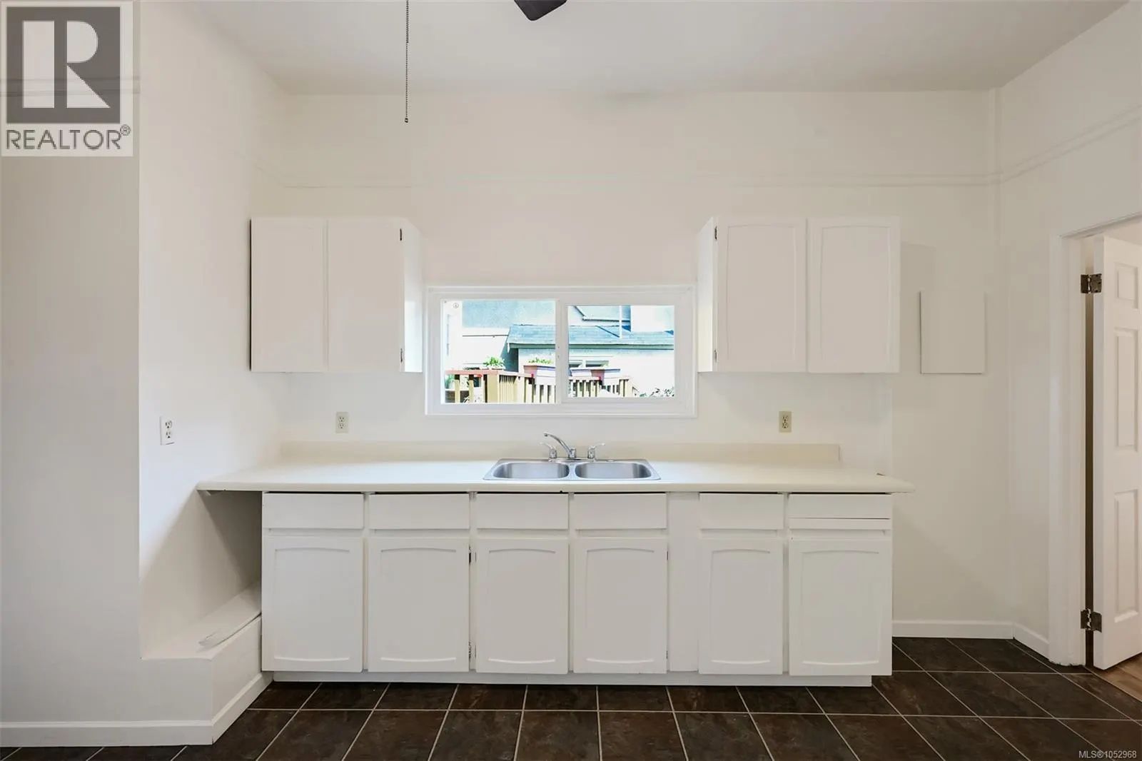 1620 Camosun St