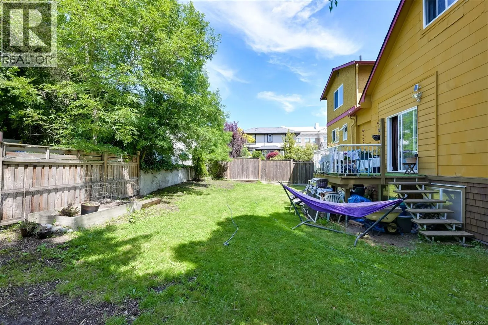 1620 Camosun St