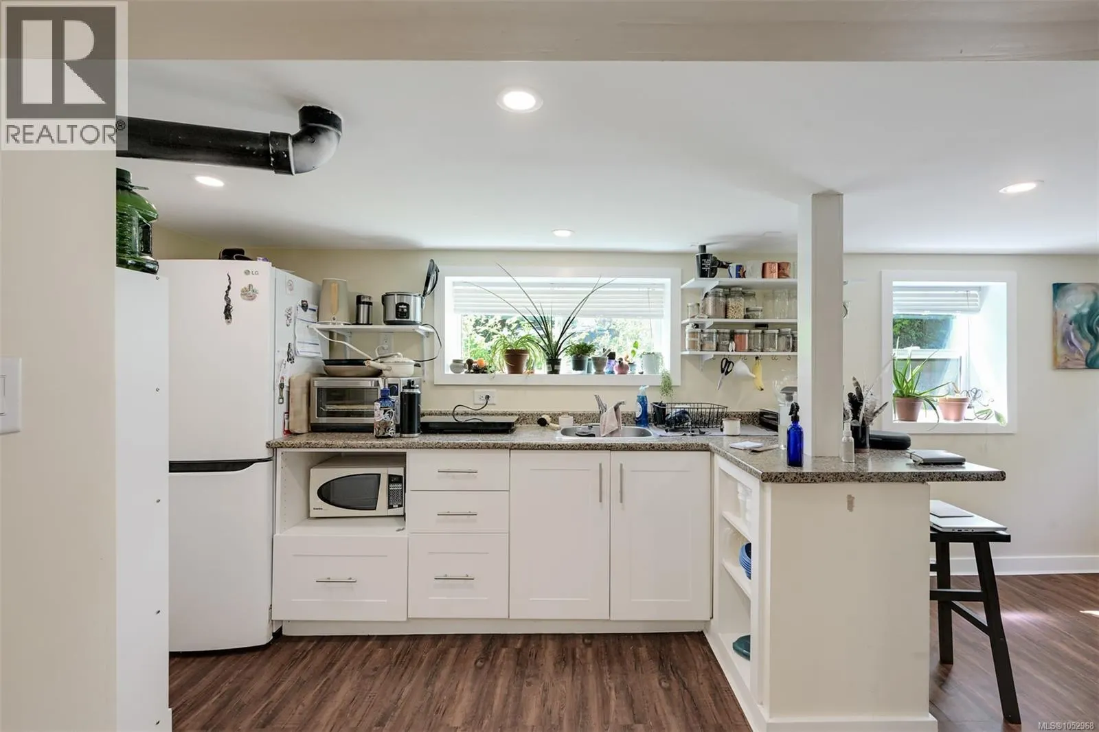 1620 Camosun St