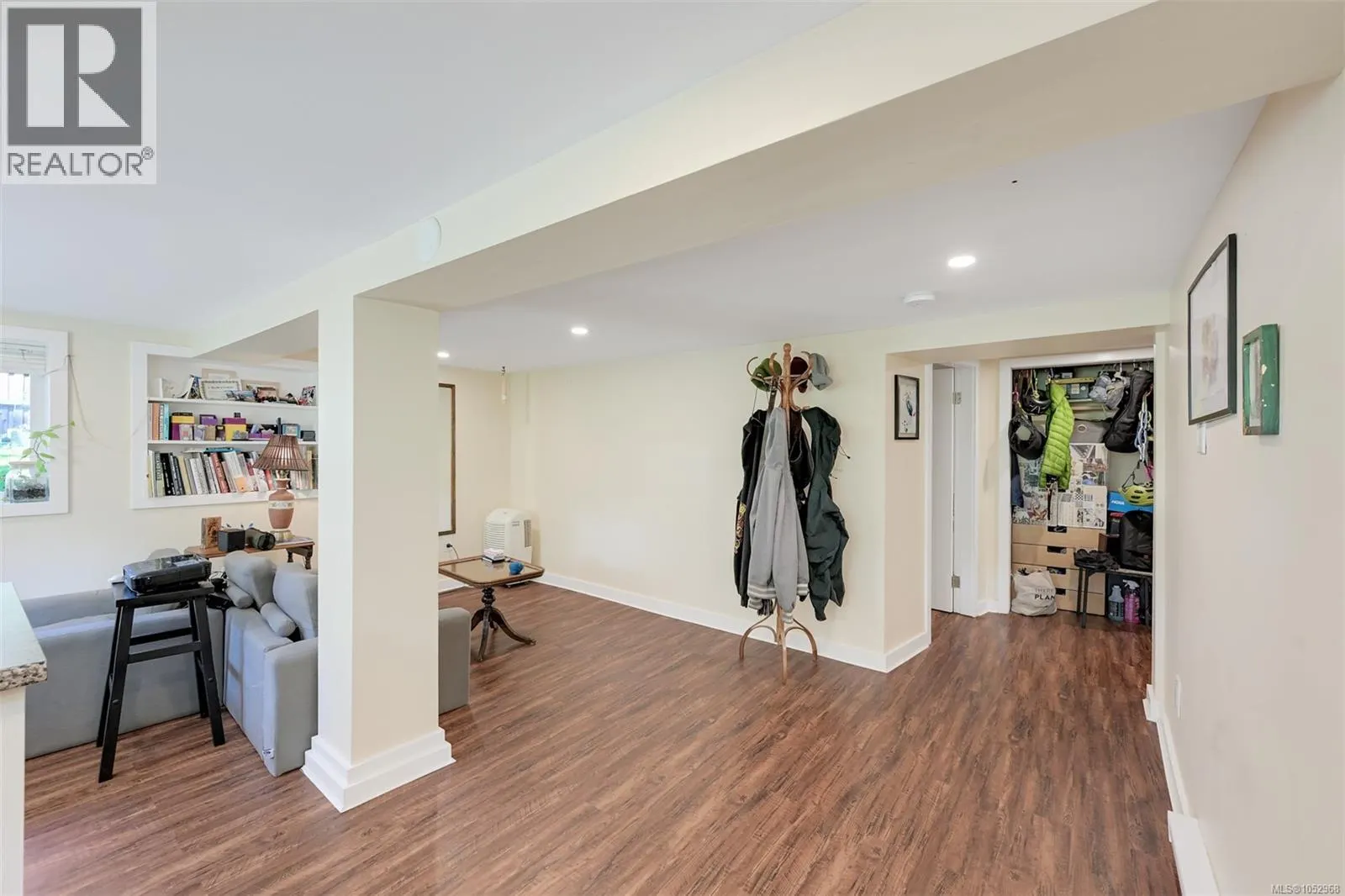 1620 Camosun St