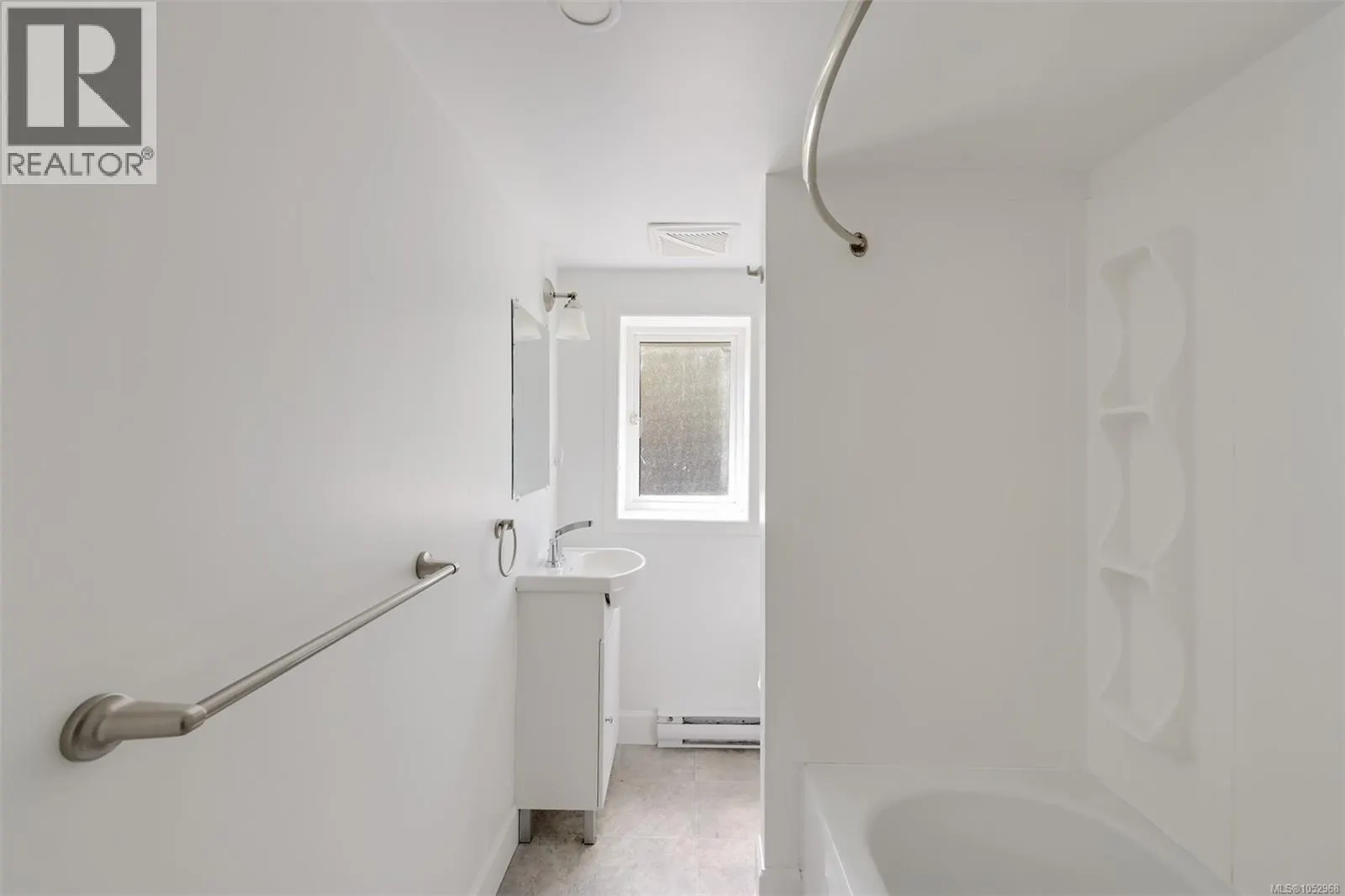 1620 Camosun St
