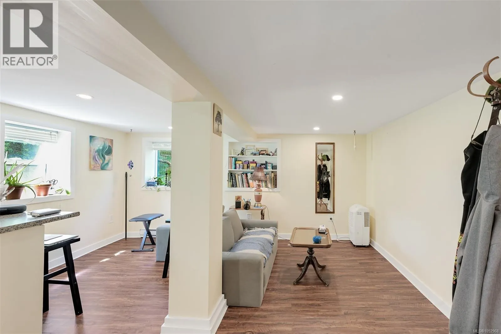 1620 Camosun St