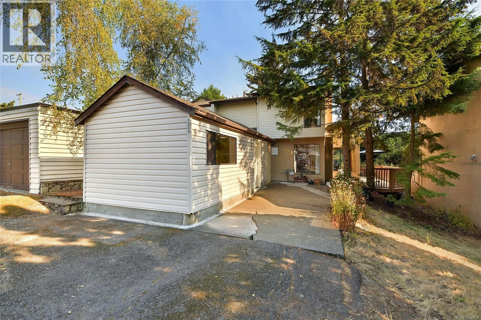 4039 Daffodil Pl