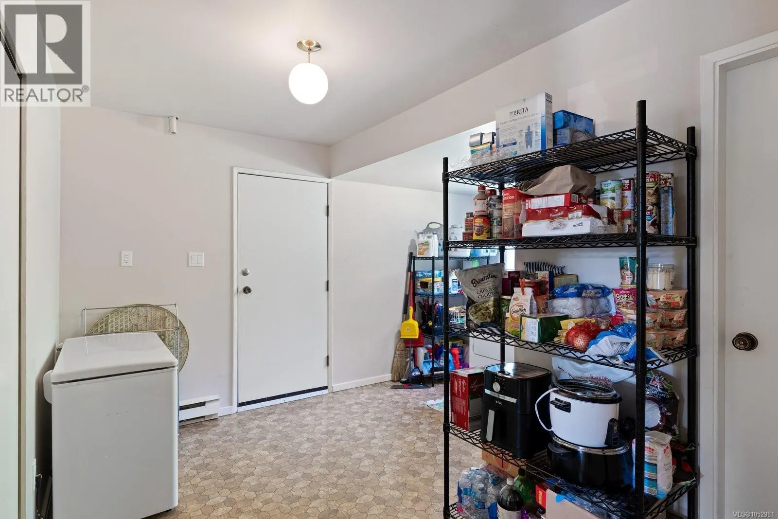 764 Mann Ave