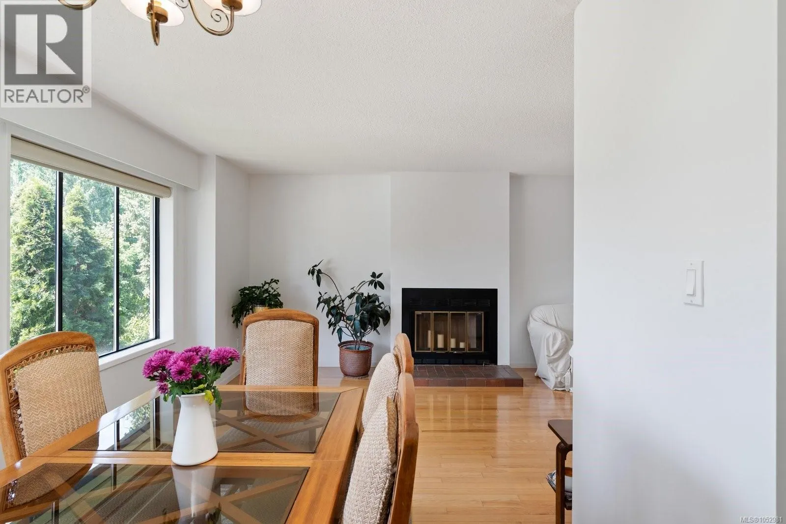 764 Mann Ave