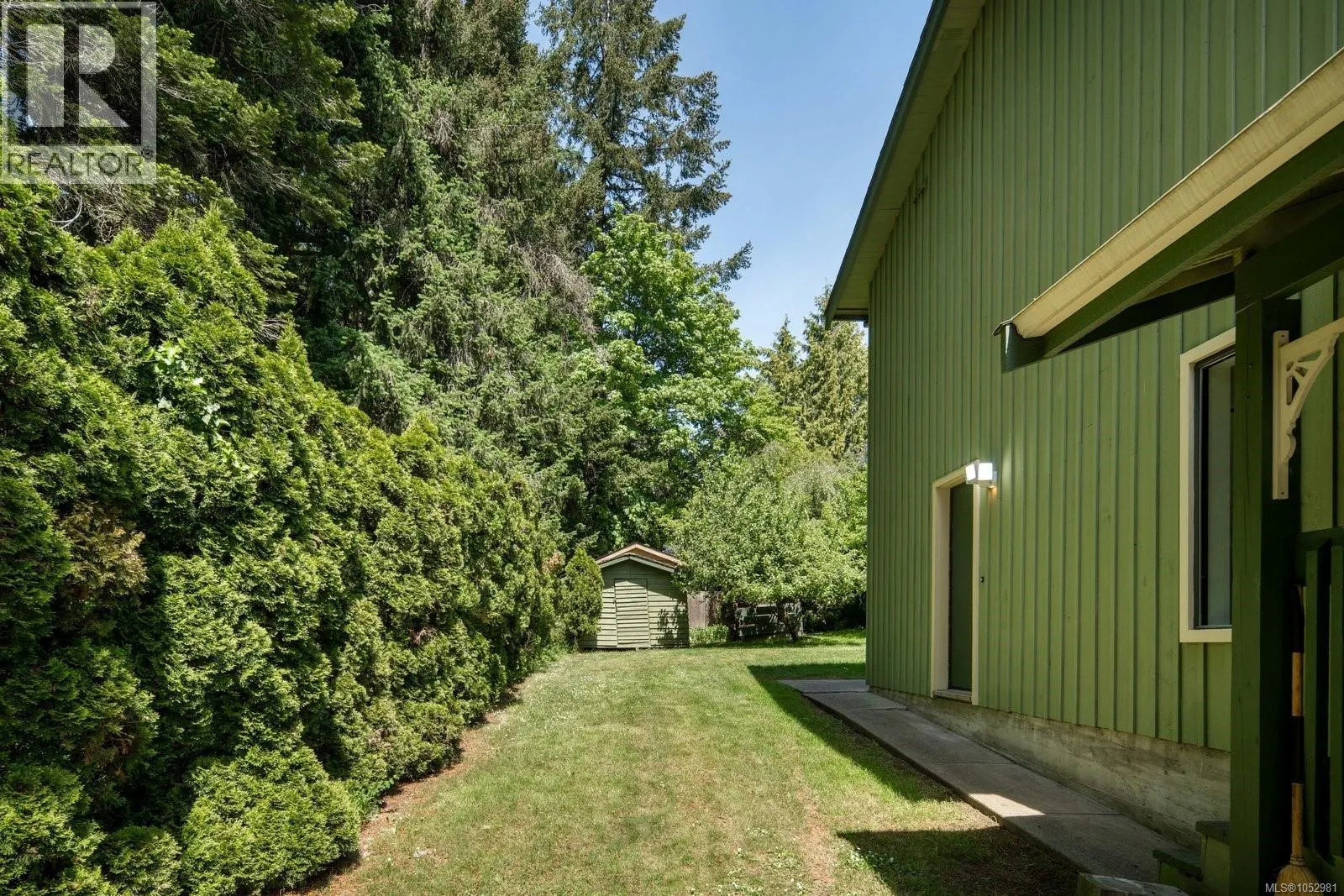 764 Mann Ave