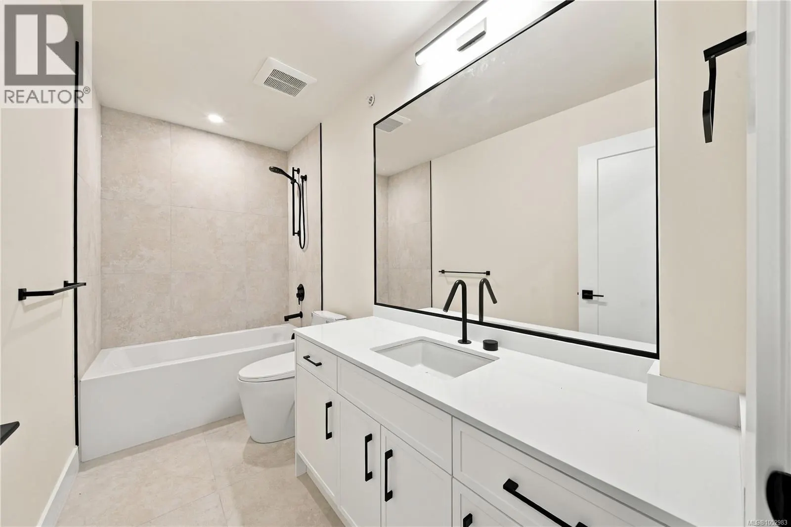 817 BLACKBIRD Pl