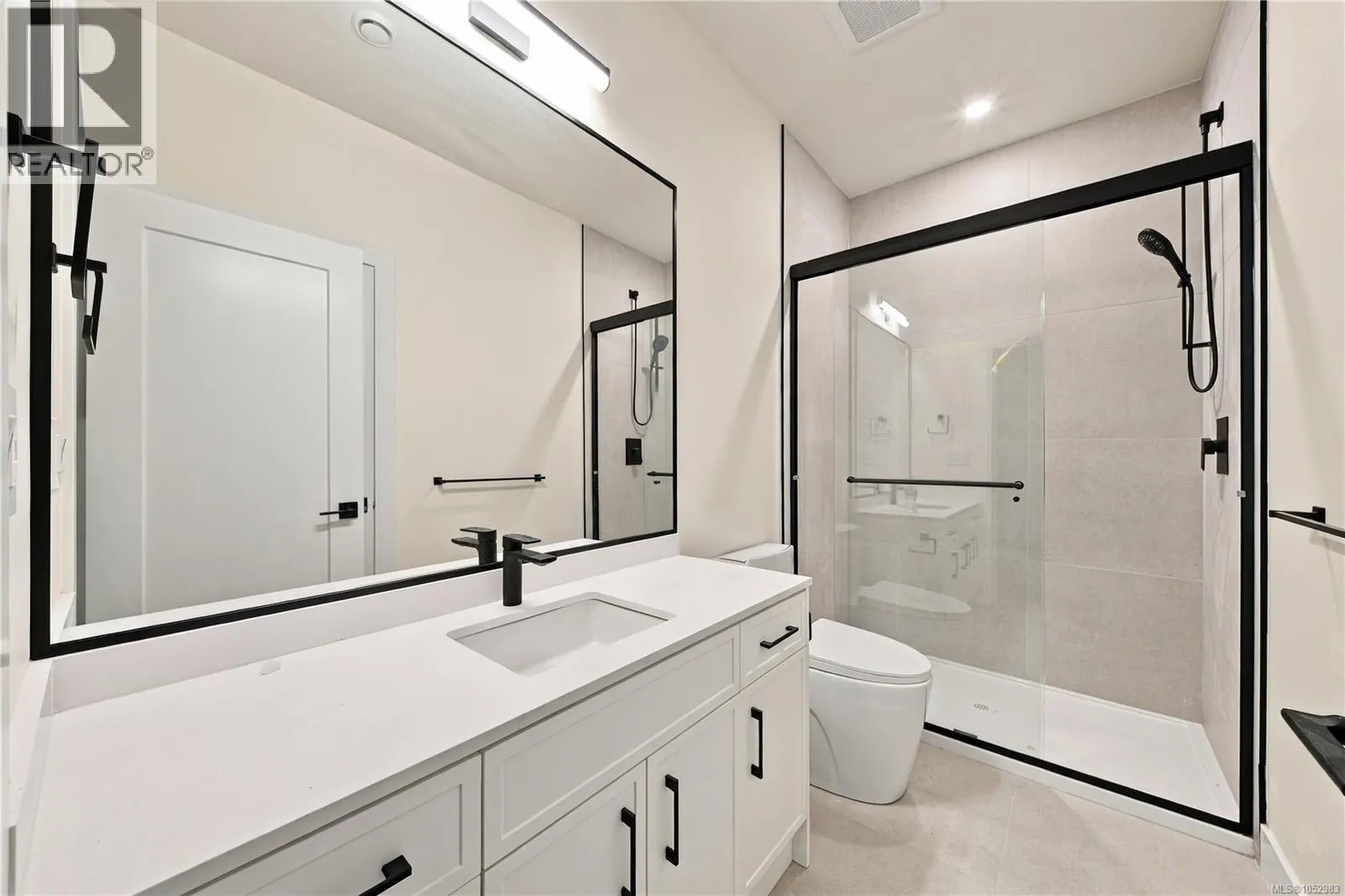 817 BLACKBIRD Pl