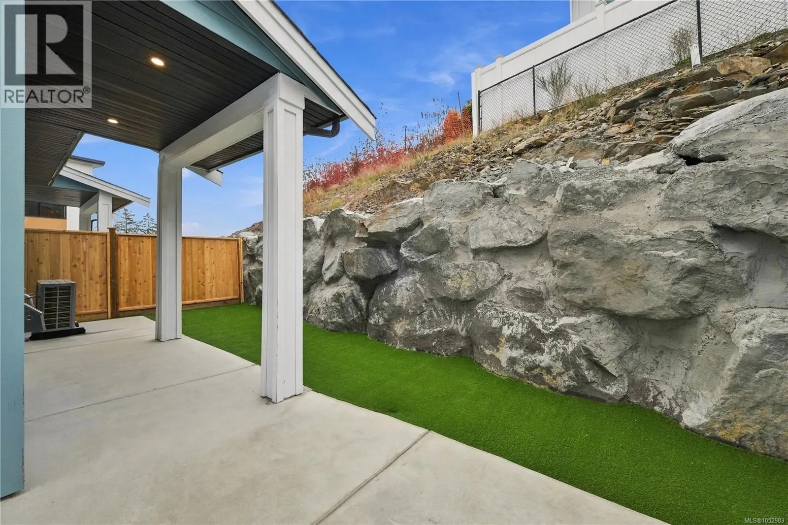 817 BLACKBIRD Pl