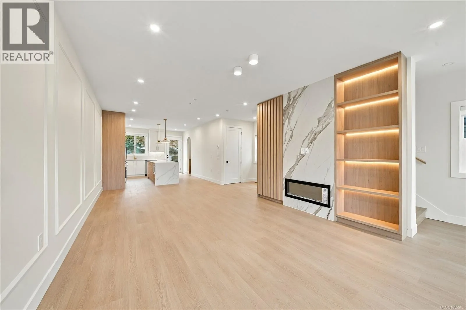 817 BLACKBIRD Pl