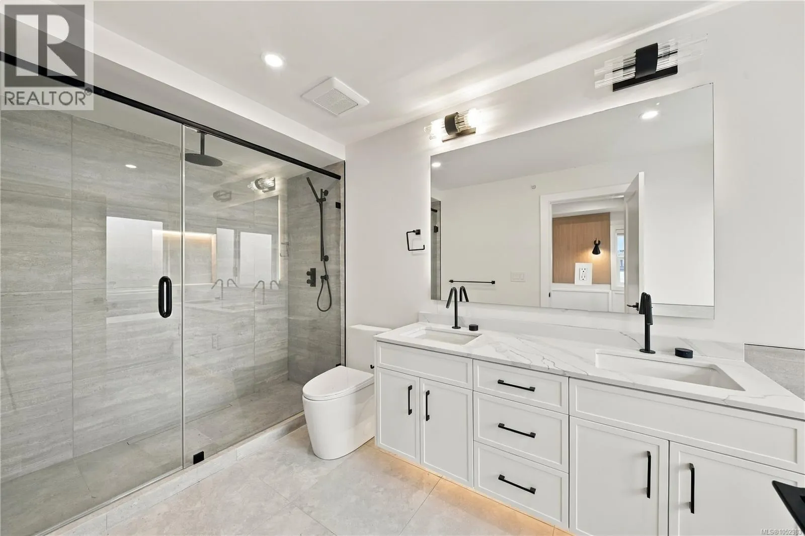 817 BLACKBIRD Pl