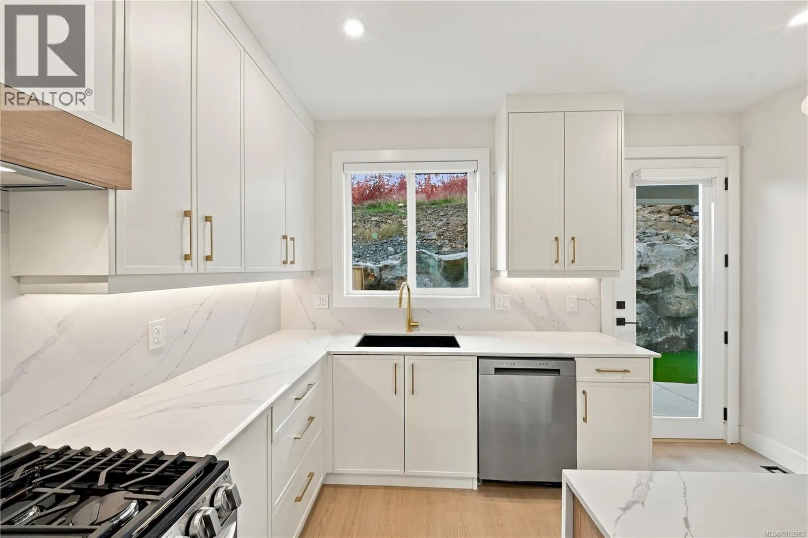 817 BLACKBIRD Pl