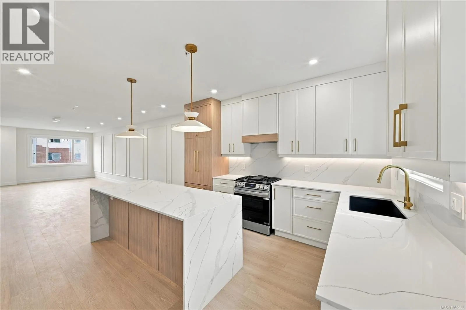 817 BLACKBIRD Pl