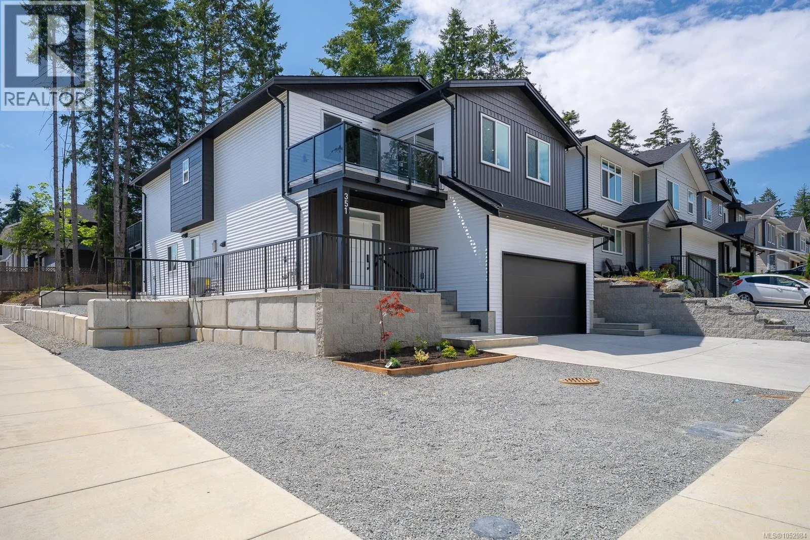 351 Avaani Way