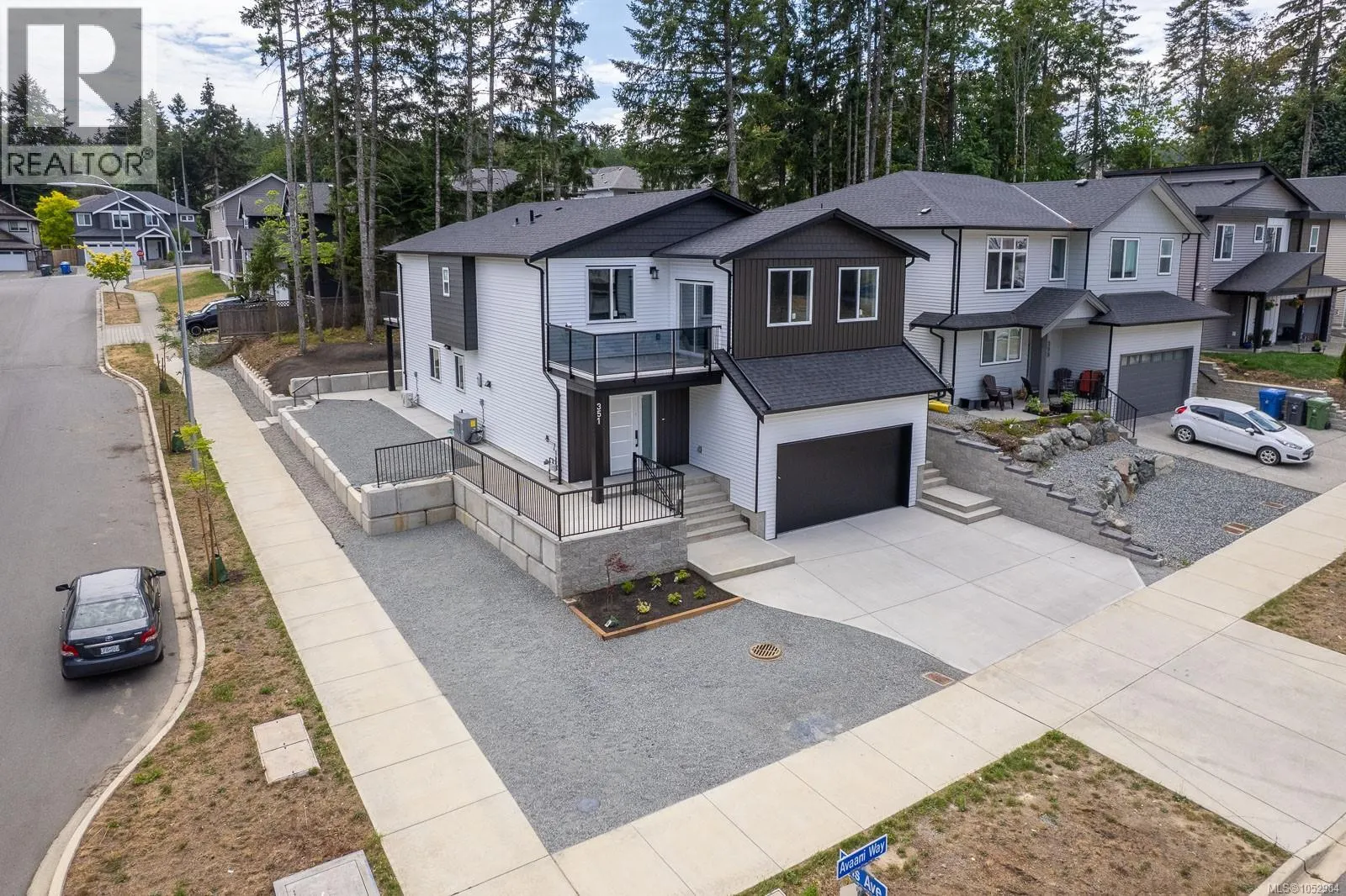 351 Avaani Way